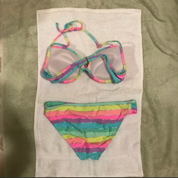 Bikini set - Picture 2 of 2